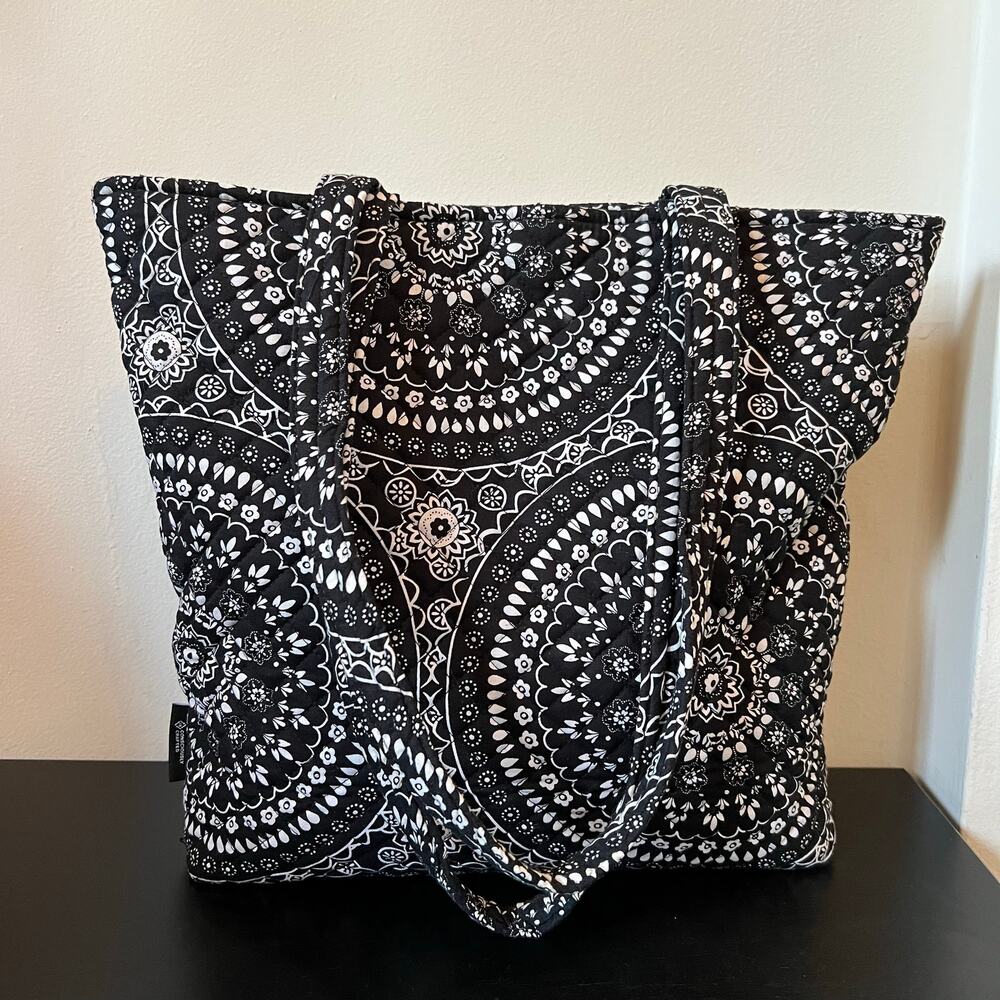 Vera Bradley Medium Medallion Open Top Shopper Tote Shoulder Bag Black White